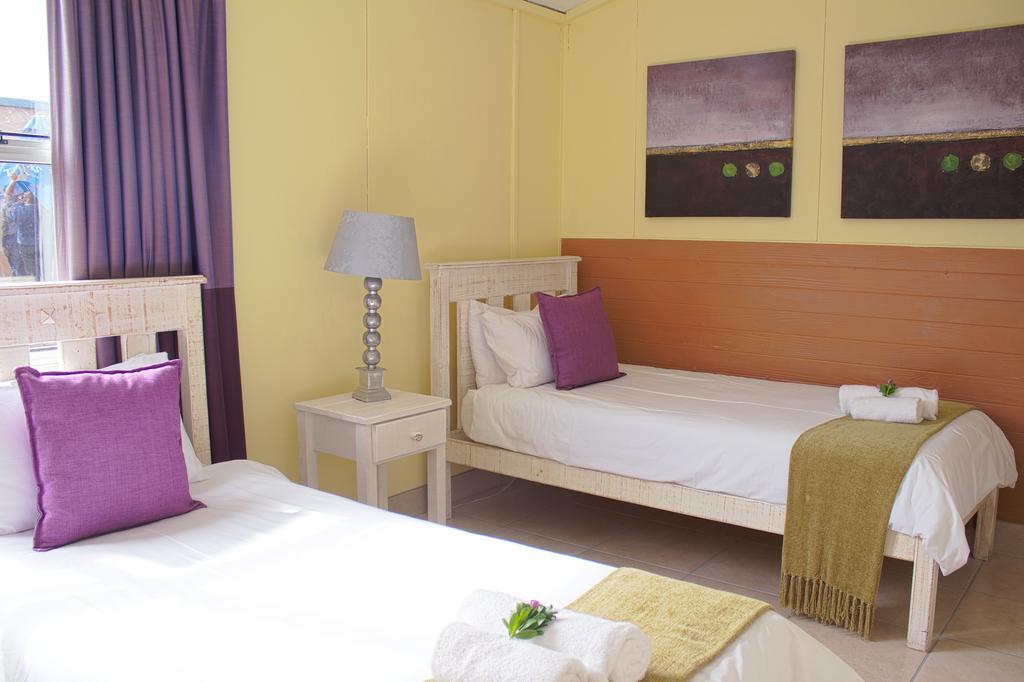 Oceans Hotel & Self Catering Mossel Bay Esterno foto